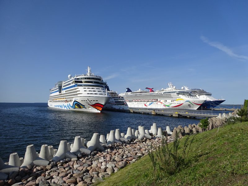 Carnival Miracle cruise ship