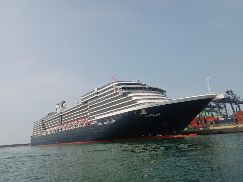 Oosterdam cruise ship