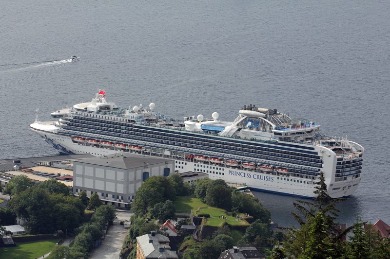 Sapphire Princess cruise ship